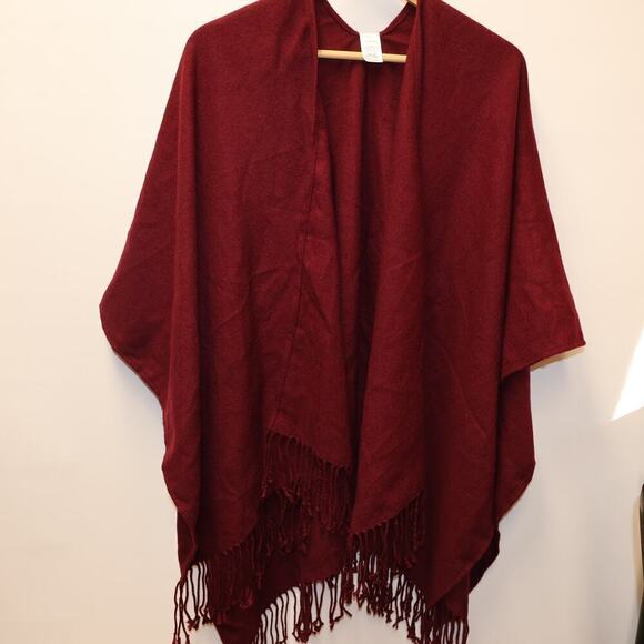 100 % Acrylic Cape Fringe Bottom Open Front Cranberry One Size - Picture 11 of 16